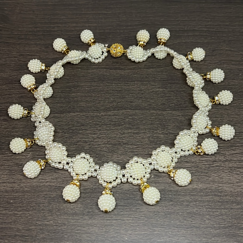 Fashionable Luxury Pearl Ball Shaped Pendant Necklace